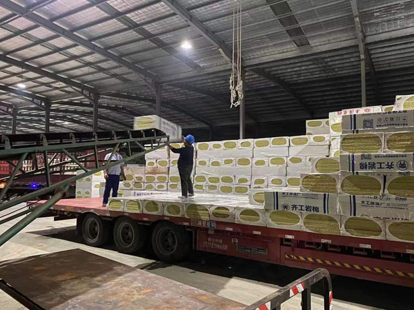 ���������O����·